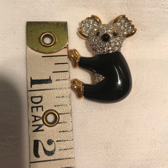D'ORLAN KOALA BLACK ENAMEL AND CRYSTAL BROOCH - Picture 5 of 12